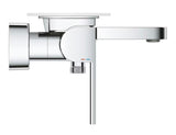 Ścienna jednouchwytowa bateria wannowa Grohe Plus w wykończeniu chrom z automatycznym przełączaniem wanna/prysznic.