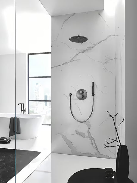 Ścienna jednouchwytowa bateria wannowa Grohe Lineare w wykończeniu chrom z przełącznikiem wanna/prysznic