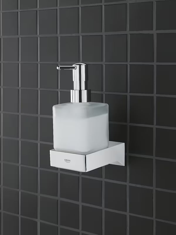 Chromowany dozownik mydła w płynie Grohe Selection Cube bez uchwytu ze szklanym pojemnikiem