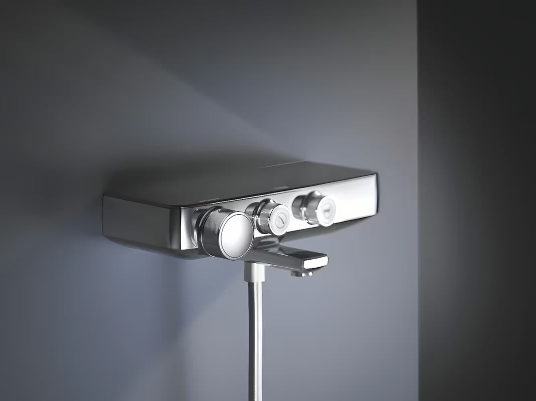 Chromowana termostatyczna bateria wannowa Grohe Grohtherm smartcontrol pro przełączanie między wanną a prysznicem