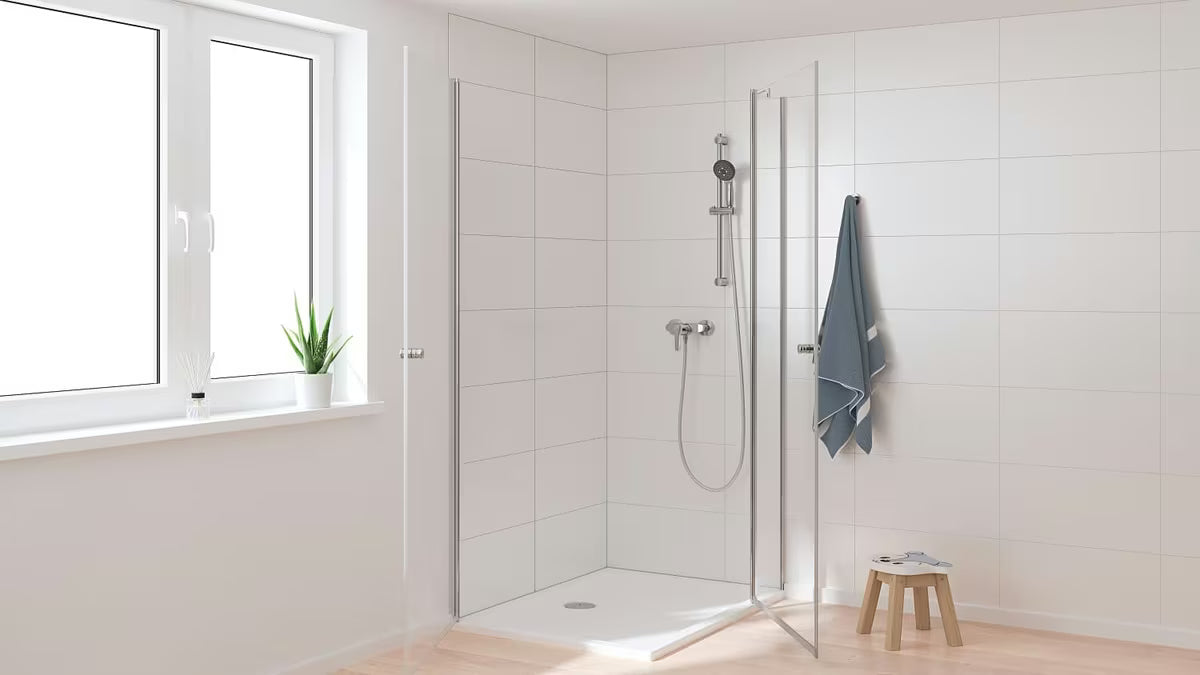 Jednouchwytowa ścienna bateria prysznicowa Grohe Start w chromowanym wykończeniu z technologią Grohe SilkMove