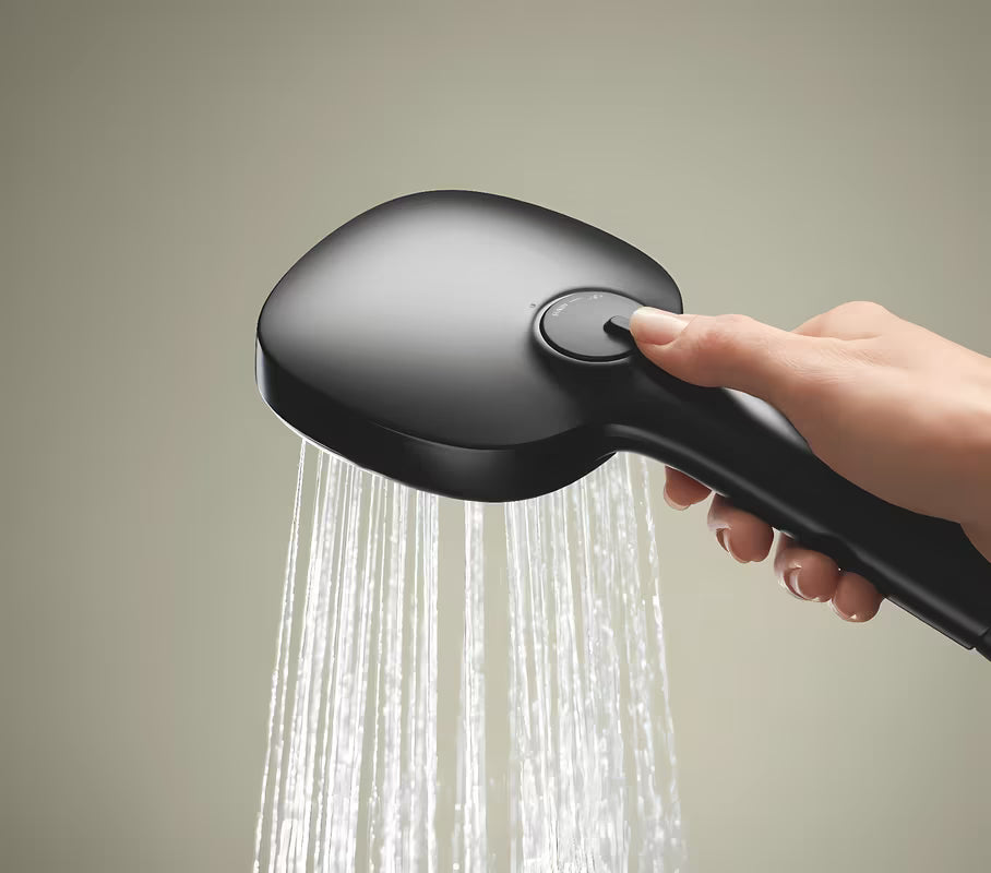 Słuchawka prysznicowa Grohe Tempesta Cube 110 w kolorze matowej czerni z dwoma strumieniami Rain i Jet