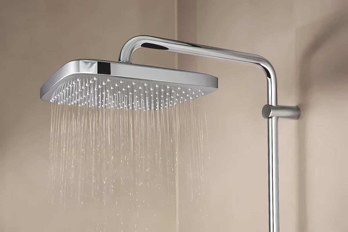 System prysznicowy Grohe Tempesta Cube System z baterią termostatyczną w chromie, z deszczownicą i słuchawką prysznicową