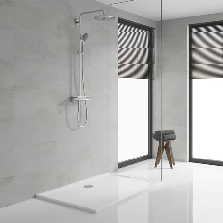 Chromowany system prysznicowy Grohe Vitalio Joy z baterią termostatyczną, z deszczownicą i słuchawką prysznicową