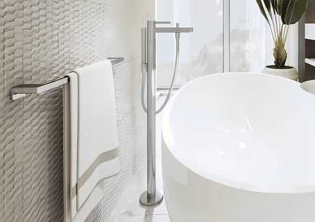 Chromowany ścienny uchwyt na ręczniki Hansgrohe addstoris o minimalistycznym wzornictwie i ukrytym mocowaniu.