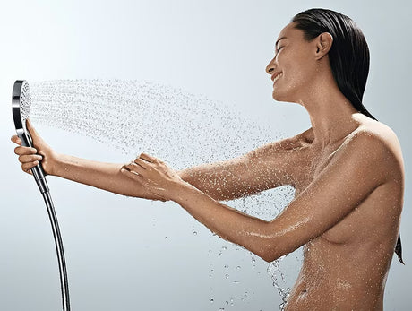 Hansgrohe Croma Select E zestaw prysznicowy w kolorze białym i chromie z słuchawką prysznicową i drążkiem Unica