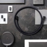 Tekstylny wąż prysznicowy hansgrohe Designflex 2 m w kolorze matowej czerni z uniwersalnym przyłączem G ½.