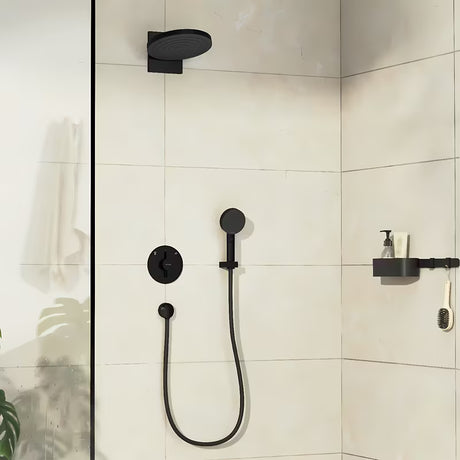 Podtynkowa bateria prysznicowa Hansgrohe duoturn S w matowej czerni pro do sterowania dwoma odbiornikami.