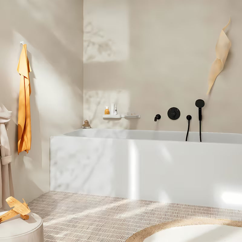 Podtynkowa bateria prysznicowa Hansgrohe duoturn S w matowej czerni pro do sterowania dwoma odbiornikami.