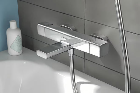 Hansgrohe Ecostat E termostatyczna bateria wannowa w chromie z technologią CoolContact i przełącznikiem natrysku