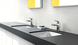 Chromowana jednouchwytowa bateria umywalkowa hansgrohe Logis 100 CoolStart z odpływem i ergonomiczną dźwignią.