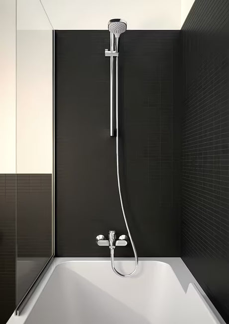 Chromowana ścienna bateria wannowa hansgrohe Logis z dźwignią i przełącznikiem wanna/prysznic