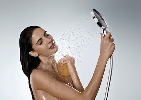 Chromowana słuchawka prysznicowa Hansgrohe Raindance Select S 120 z przyciskiem Select z trzema rodzajami strumienia