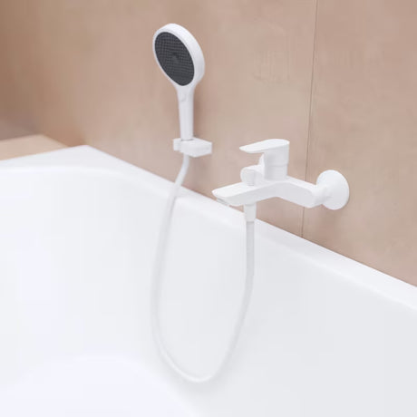 Hansgrohe Talis E ścienna bateria wannowa w matowej bieli, z dźwignią i przełącznikiem natrysku