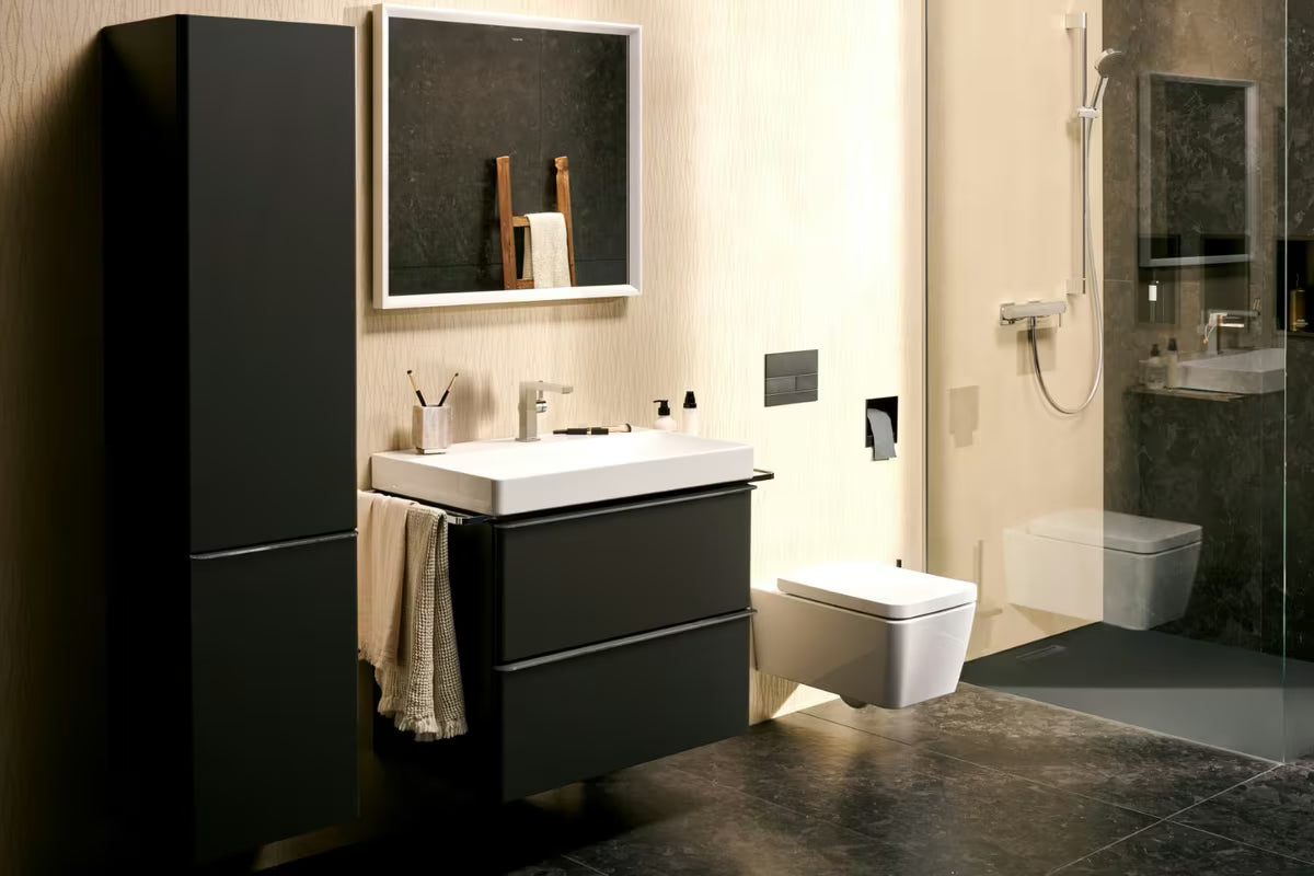 Chromowana jednouchwytowa bateria umywalkowa Hansgrohe Tecturis E z boczną dźwignią i korkiem