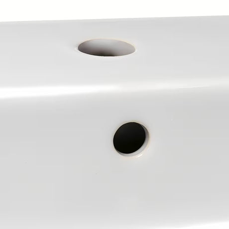 Biała ceramiczna umywalka wisząca Ideal Standard Strada 60x42 cm z otworem na baterię pośrodku