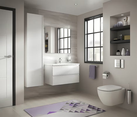 Białe miska WC wisząca Ideal Standard Tesi z technologią AquaBlade i deską soft Close