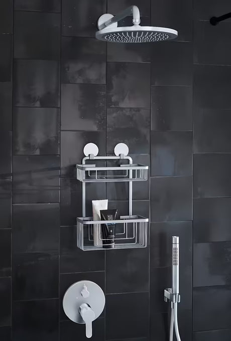Łazienkowa półka Kleine Wolke Rocco w wykończeniu aluminium pro montaż na klej bez wiercenia.
