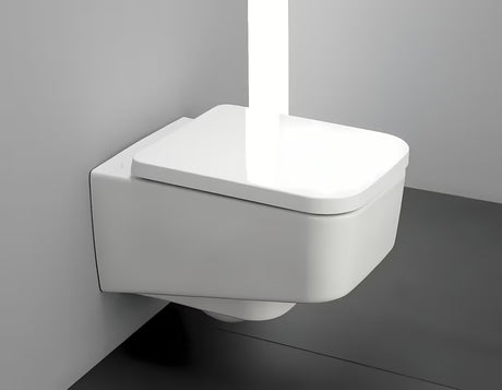Biała DESKA sedesowa Laufen Pro z duroplastu z pokrywą i technologią soft Close pro wolnego opadania.