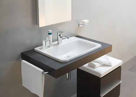 Wpuszczane ceramiczna umywalka Laufen Pro S 56x44 cm w kolorze białym, z otworem pro na baterię pośrodku