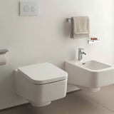 Biały miska WC wisząca Laufen Pro S w bezkołnierzowym wykonaniu bez układu spłukującego i o kwadratowym designie.