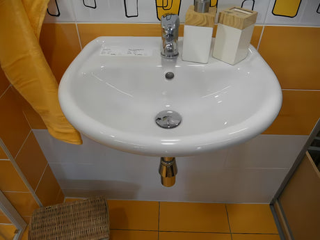 Biała wiszące ceramiczna umywalka Multi 50 x 39,5 cm z otworem pro baterię pośrodku