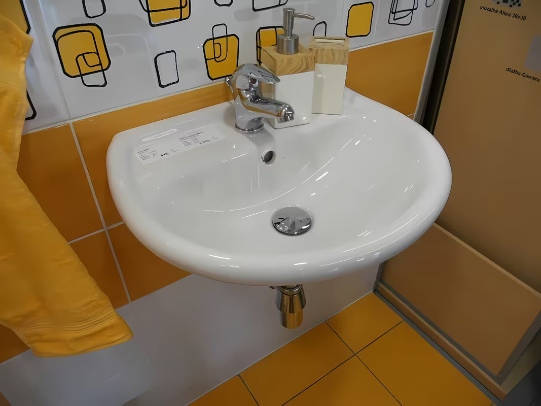 Biała wiszące ceramiczna umywalka Multi 50 x 39,5 cm z otworem pro baterię pośrodku