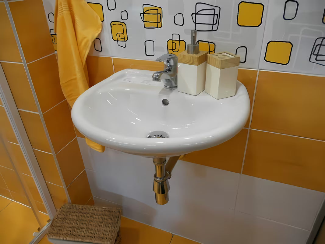 Biała wiszące ceramiczna umywalka Multi 50 x 39,5 cm z otworem pro baterię pośrodku