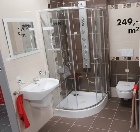 Zestaw akcesoriów łazienkowych Multi Simple w wykończeniu chrome o prostym, ponadczasowym wzornictwie