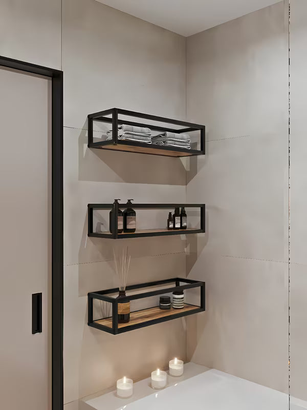 Wisząca półki Naturel Blackframe w dekorze klonu, z czarną metalową ramą i błyszczącą powierzchnią