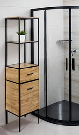 Stojący regał Naturel Blackframe z czarną metalową ramą i płytą MDF w dekorze klonu.