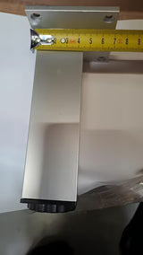 Regulowana aluminiowa nóżka meblowa Naturel Vario