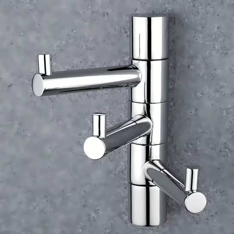 Chromowany potrójny obrotowy haczyk Nimco Bormo do łazienki o prostym designie.