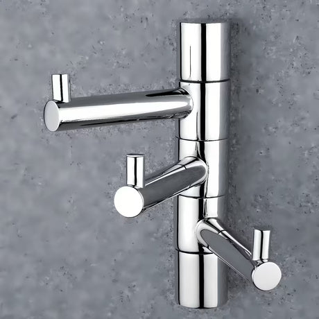 Chromowany potrójny obrotowy haczyk Nimco Bormo do łazienki o prostym designie.