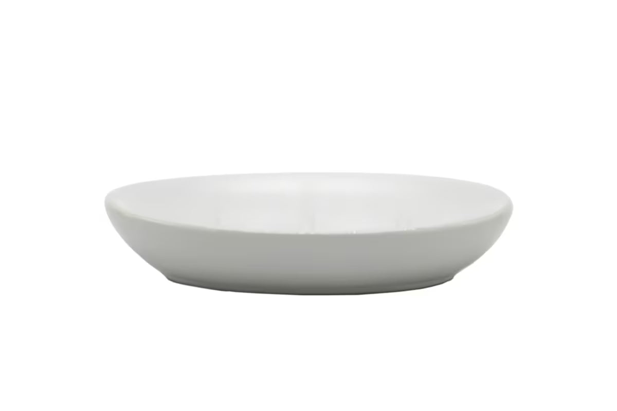 Biała ceramiczna mydelniczka Optima Daira o prostym, ponadczasowym wzornictwie.
