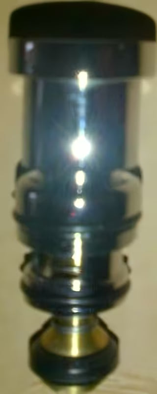 Przełącznik Optima pro do łatwego przełączania przepływu wody między wyjściami w łazience.