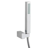 Zestaw wannowy Optima w chromie, o kwadratowym wzornictwie, ze słuchawką prysznicową, uchwytem i wężem prysznicowym.