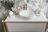 Owalna mydelniczka Optima Poly w odcieniu light-limestone, z polyresinu i drewna.