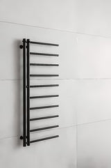 Czarny kombinowany grzejnik łazienkowy P.M.H. Apollo 500x1140 mm ze środkowym podłączeniem 50 mm