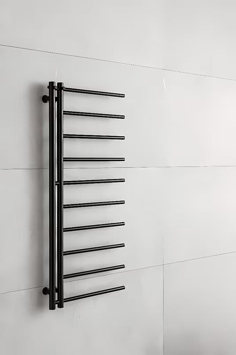 Czarny kombinowany grzejnik łazienkowy P.M.H. Apollo 500x1140 mm ze środkowym podłączeniem 50 mm