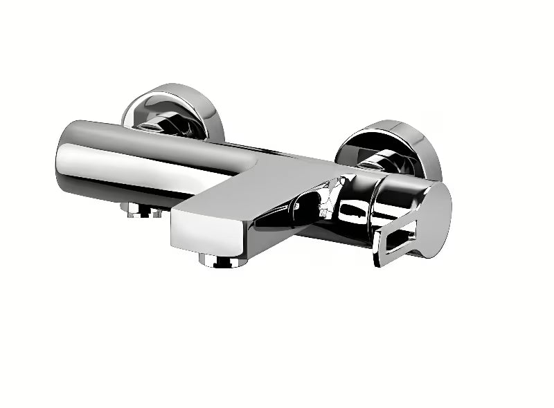 Chromowana bateria wannowa Paffoni Vallone o czystym, ponadczasowym wzornictwie.