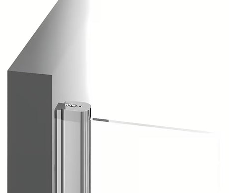 Drzwi prysznicowe Ravak Chrome 120 cm w błyszczącym chromie, z przezroczystym szkłem bezpiecznym i drzwiami obrotowymi.