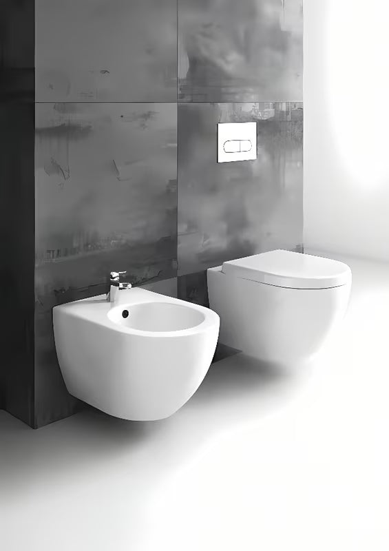 Biały wiszący bidet Ravak Chrome z ceramiki ze ukrytym montażem EasyFix