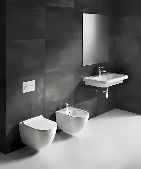 Biały wiszący bidet Ravak Chrome z ceramiki ze ukrytym montażem EasyFix