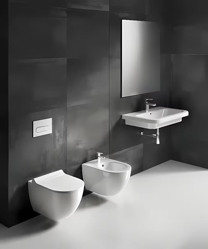 Białe miska WC wisząca Ravak Chrome RimOff bez kołnierza spłukującego z ukrytym mocowaniem EasyFix