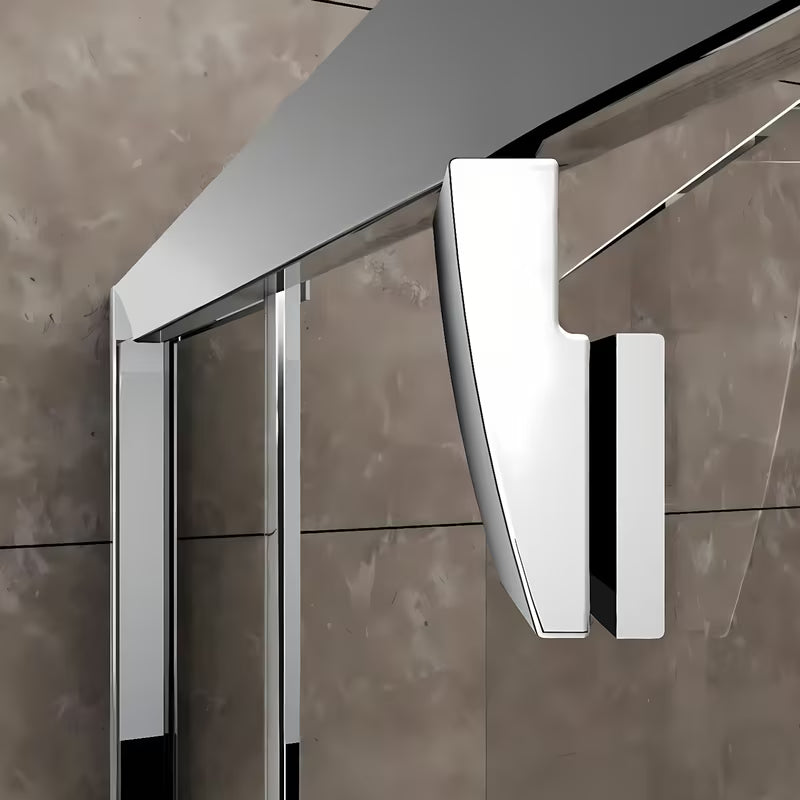 Kabina prysznicowa półokrągła Ravak Pivot 80x80 cm w błyszczącym chromie, z przezroczystym szkłem i otwieraniem wahadłowym.