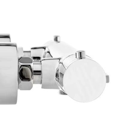 Termostatyczna bateria prysznicowa S-Line Pro w chromowanym wykończeniu pro bezpieczny i komfortowy prysznic.