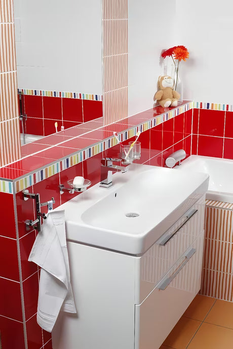 Wielofunkcyjny wieszak z 3 haczykami SAT Spirit/Cube Way w wykończeniu chrome pro do wieszania ręczników i szlafroków.