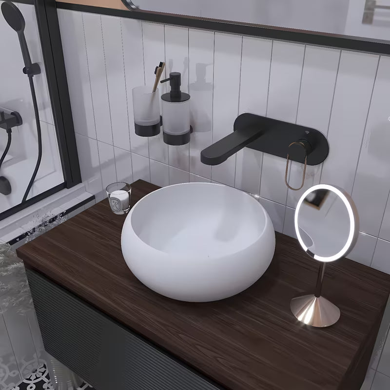 Okrągła ceramiczna umywalka nablatowa  SAT Feel w kolorze biały mat o średnicy 36 cm.