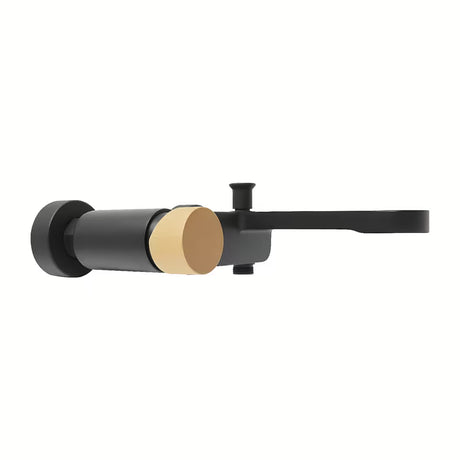 Bateria wannowa SAT Fusion w matowej czerni z dźwignią w dekorze jasnego drewna pro do montażu ściennego.
